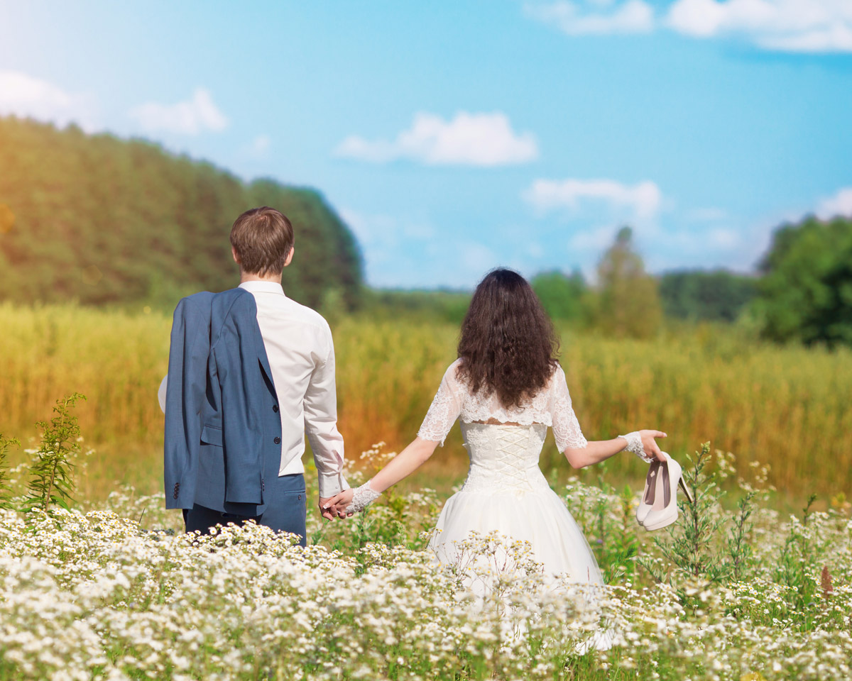 What Should A Man Wear To An Outdoor Summer Wedding