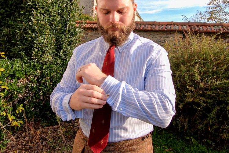 Adjusting Apposta Madet-to-Measure French Cuff Shirt