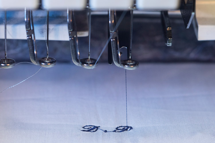 Apposta Monogram Stitching