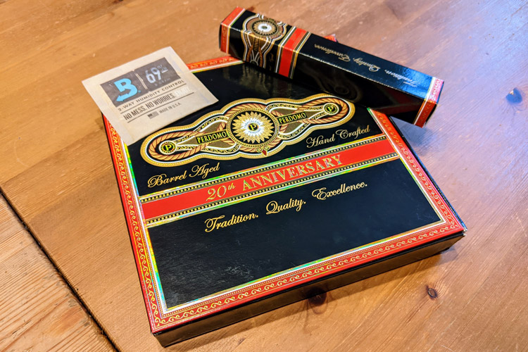 Perdomo 20th Anniversary Maduro Cigar Box & Presentation