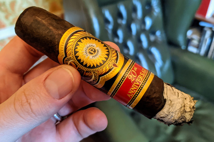 Perdomo 20th Anniversary Maduro Cigar Second third