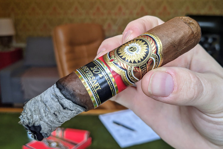 Perdomo 20th Anniversary Sun Grown Cigar Second Third