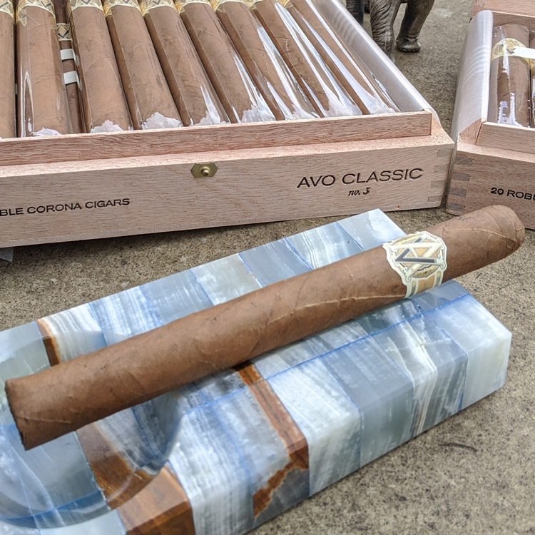 Avo Classic Cigar Look & Feel