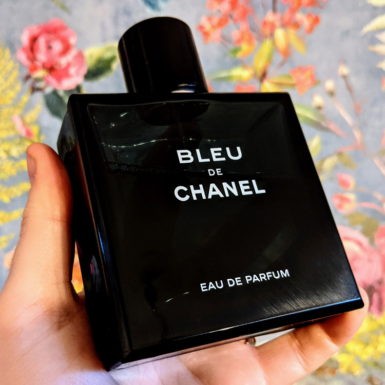 Bleu de Chanel Floral Background