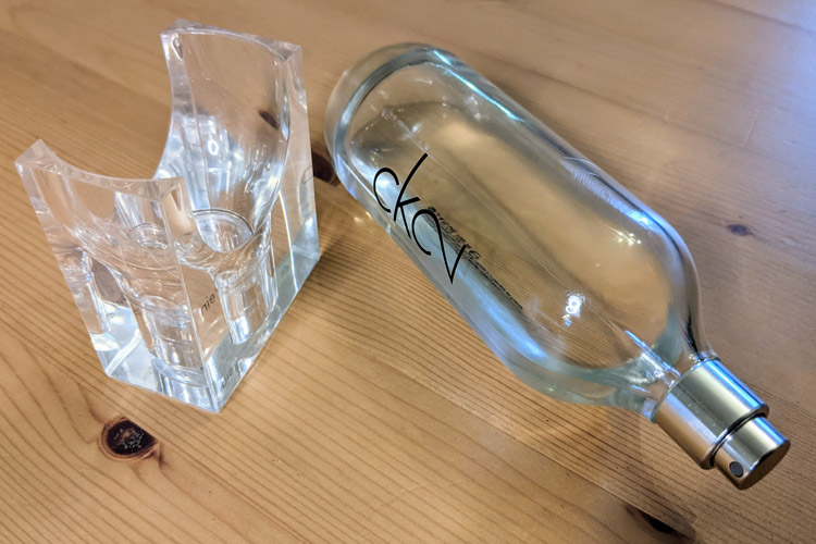 Calvin Klein Bottle & Stopper