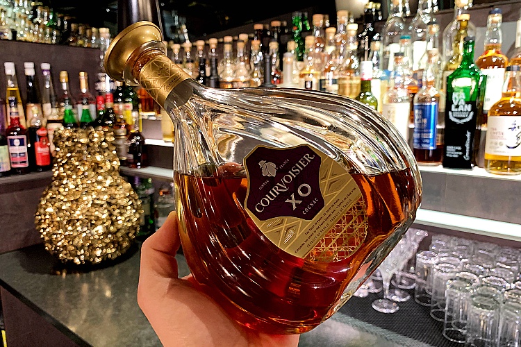 Courvoisier-XO-Cognac-Review-Look
