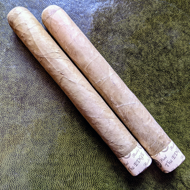 Rocky Patel The Edge Candela Cigar Look & Feel