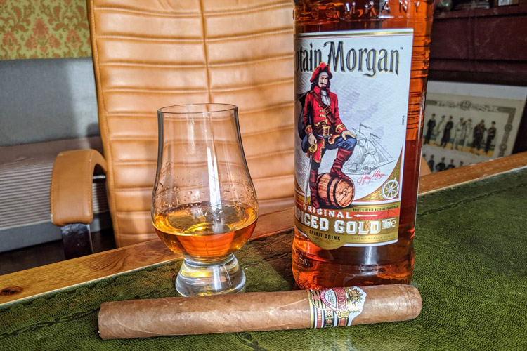 Captain Morgan Spiced Gold Rum & Glass