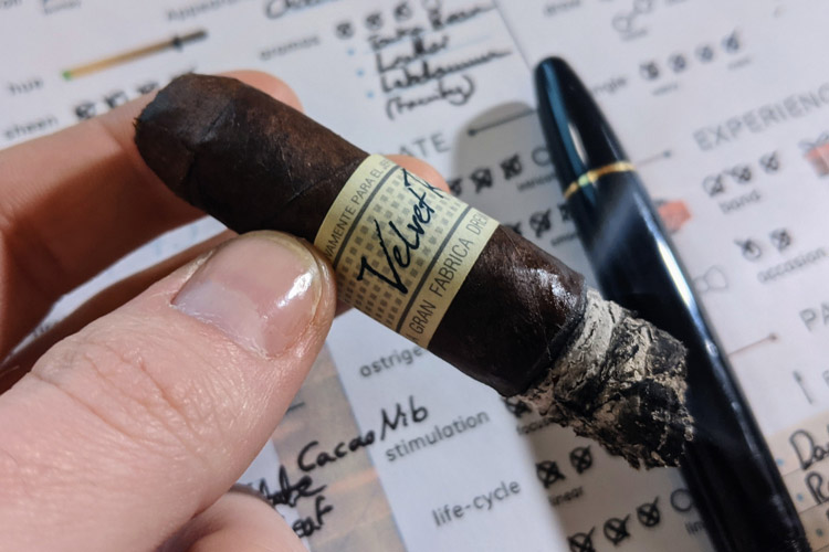 Drew Estate Liga Privada Serie Unico Velvet Rat Cigar Final Third