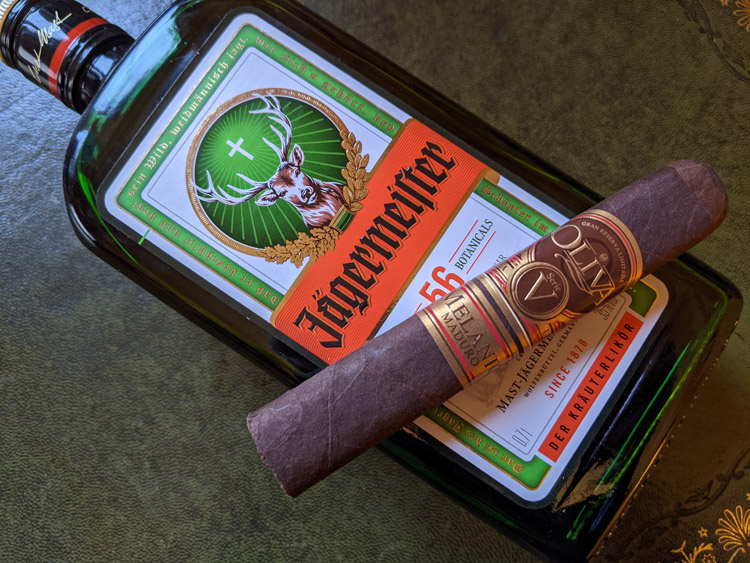 Jägermeister Liquor & Oliva CIgar
