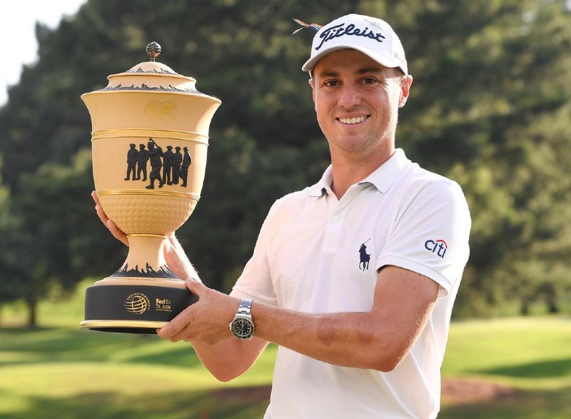 Justin Thomas Wearing Rolex submariner