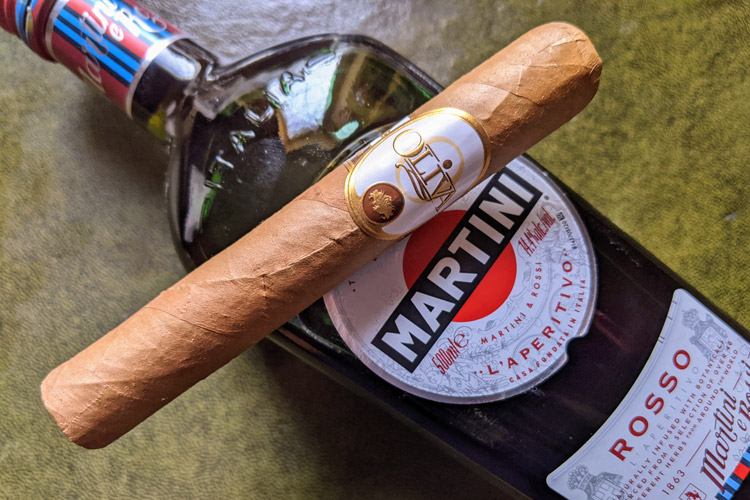 Martini Rosso Vermouth & Oliva Cigar