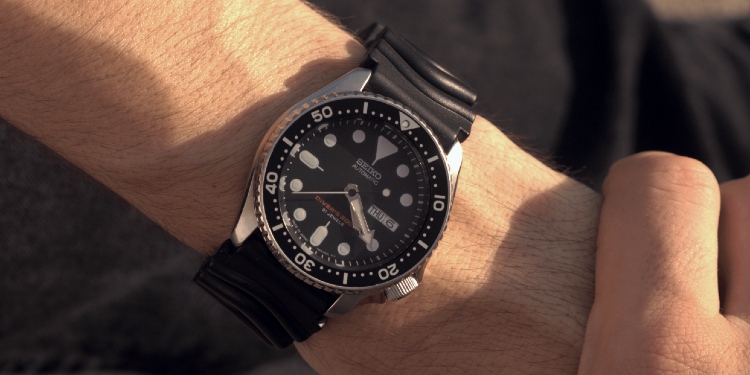 Seiko SKX007J1 Japan Black Rubber Strap