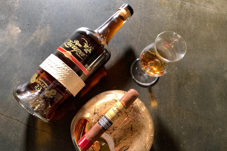 zacapa-23-rum-review-cigar-ashtray-salamander