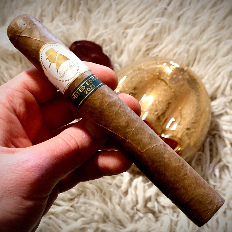Davidoff Winston Churchill Limited Edition Square Feature