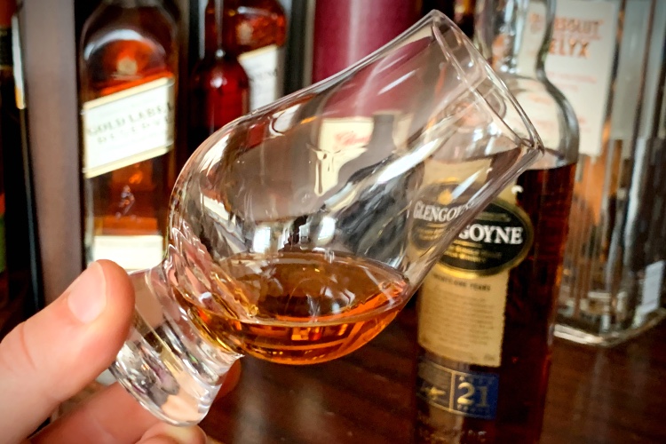 Glengoyne-21-Single-Malt-Review-Glencairn-Appearance