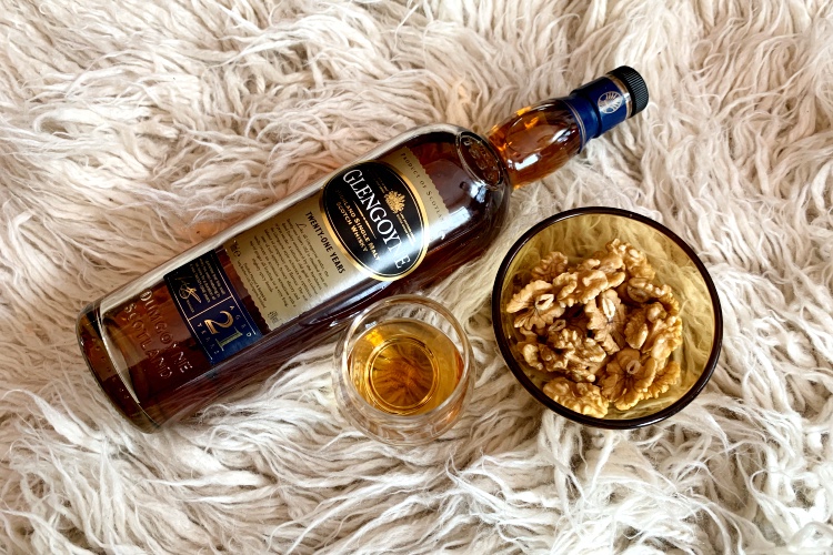 Glengoyne-21-Single-Malt-Review-Pairing-walnuts
