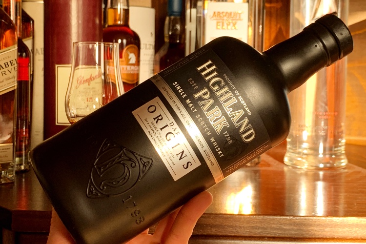 Highland-Park-Single-Malt-Whisky-Review-bottle.jpg