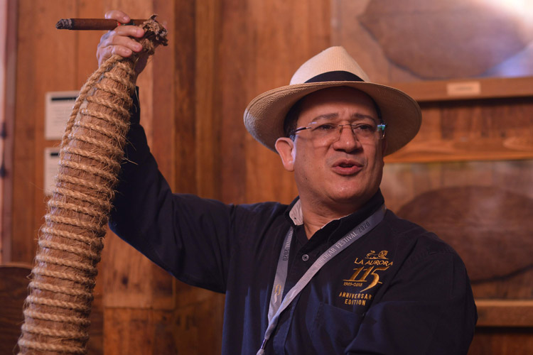 Eugenio Polanco Showing Andullo Tobacco