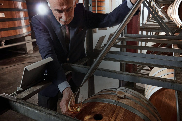 Patrick Raguenaud Blending Grand Marnier