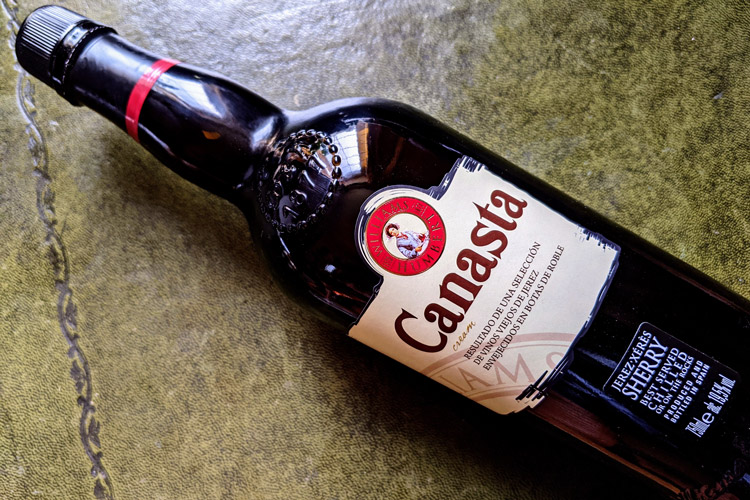 Williams & Humbert Bottle