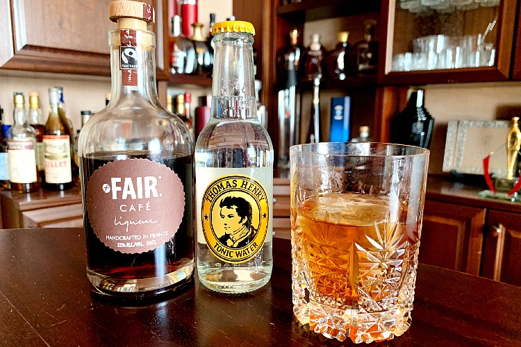 Fair-Cafe-Liqueur-Review-Tonic-Cocktail