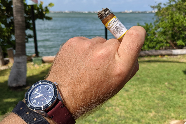 Macanudo Heritage Nuevo Ecuador Cigar Final Third