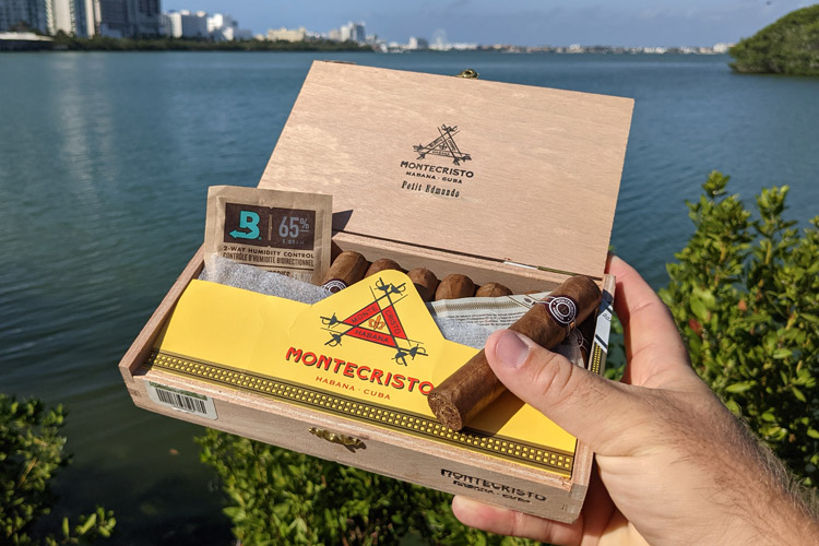 Montecristo Petit Edmundo Cigar Box Interior