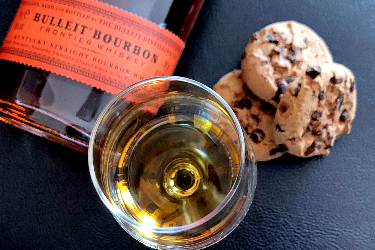 Bulleit-Bourbon-Cookie-Snack-Pairing-Whiskey-Review
