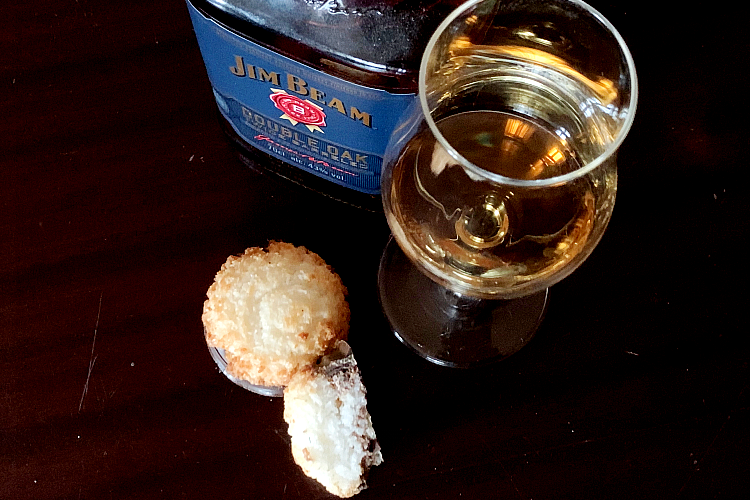 Jim-Beam-Double-Oak-Coconut-Snack-Pairing-Bourbon-Whiskey-Review