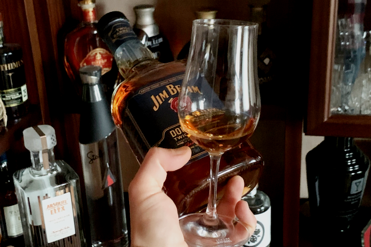 Jim-Beam-Robe-Glass-Double-Oak-Whiskey-Review