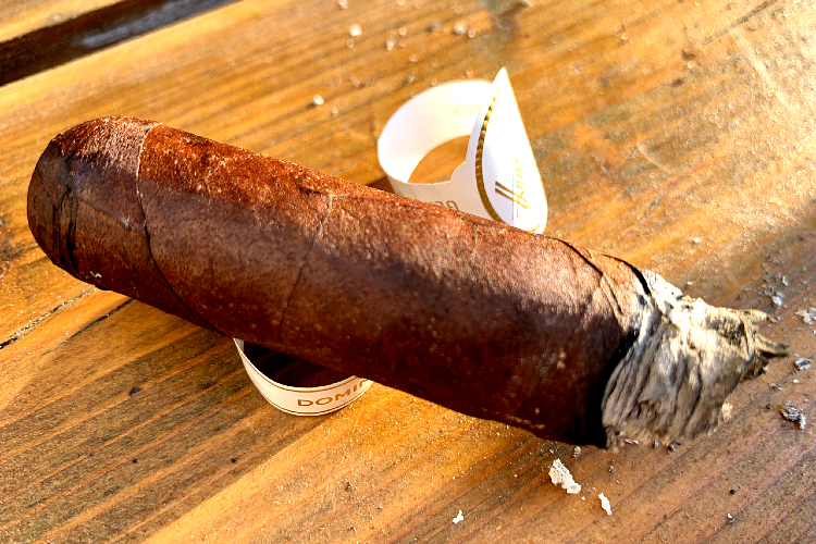 Davidoff-Dominicana-Cigar-Review-White-Band-Vintage-20214