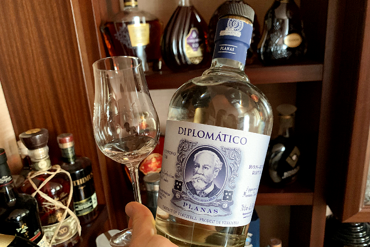 Diplomatico-Planas-Bottle-Design-Rum-Review