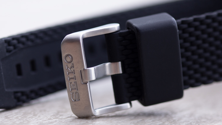 Rubber-Silicon-Milanese-Strap-On-Seiko-5-Sports-SRPD95
