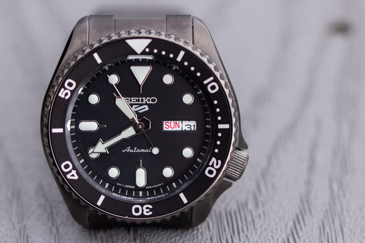 Seiko-5-Sports-SRPD65-Black-Watch-Dial-Details