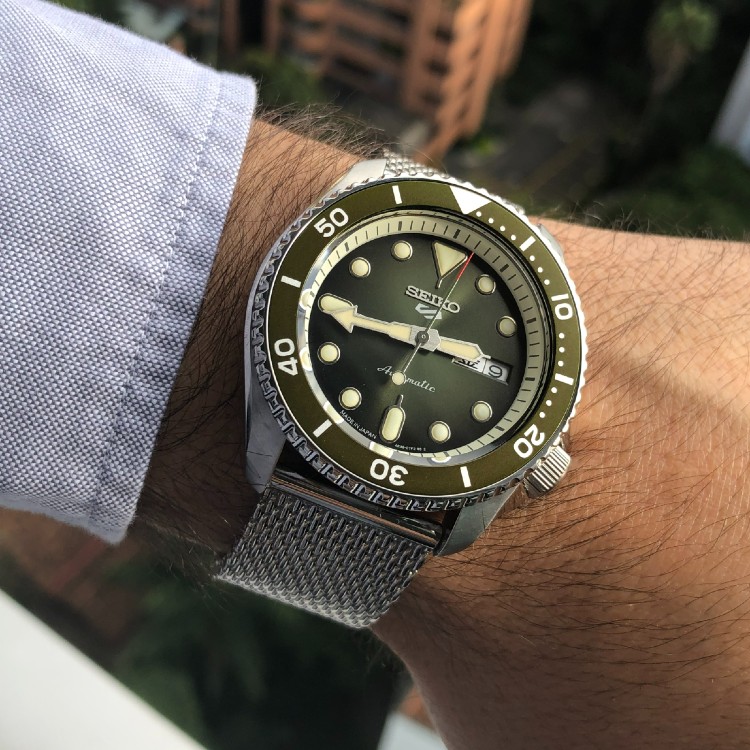 Seiko 5 Sports SRPD75 Green Bezel & Dial Watch