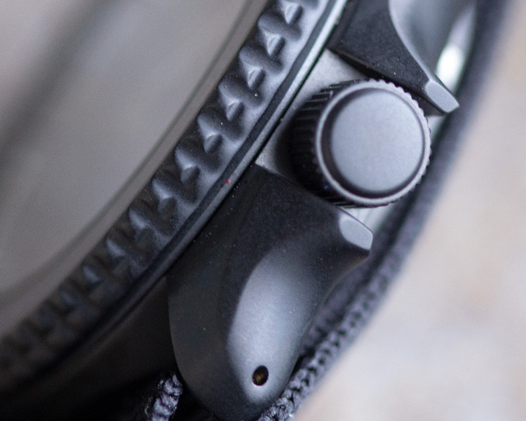 Seiko-5-Sports-SRPD81-Matte-Black-Case-Coating