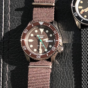 Seiko-5-Sports-SRPD85-Brown-Dial-Teal-Hand