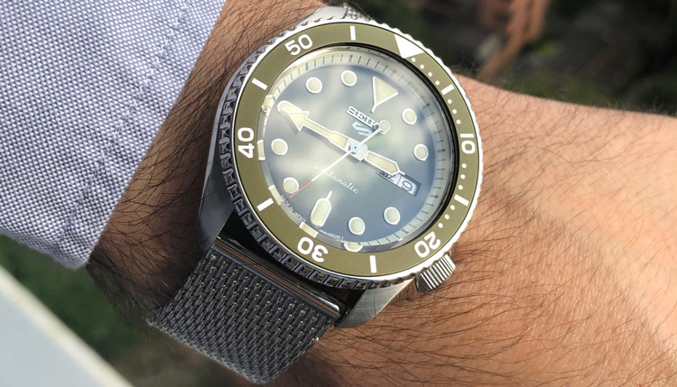 Seiko-SRPD75-Green-Dial-On-Wrist