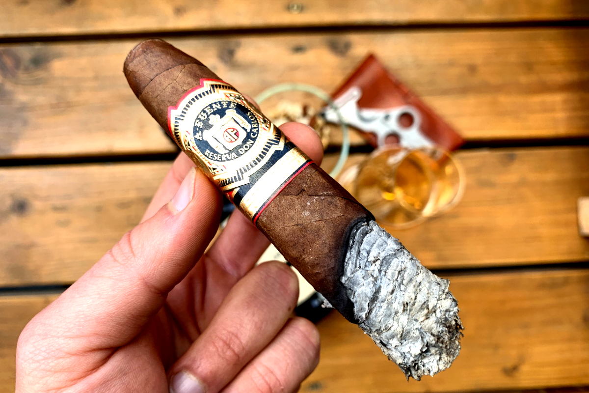 Arturo-Fuente-Reserva-Don-Carlos-Eye-of-the-Shark-Cigar-Review