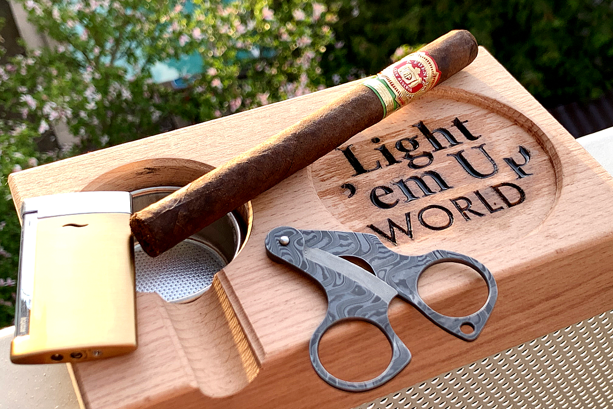 Arturo-Fuente-Spanish-Lonsdale-Maduro-Feature-Square