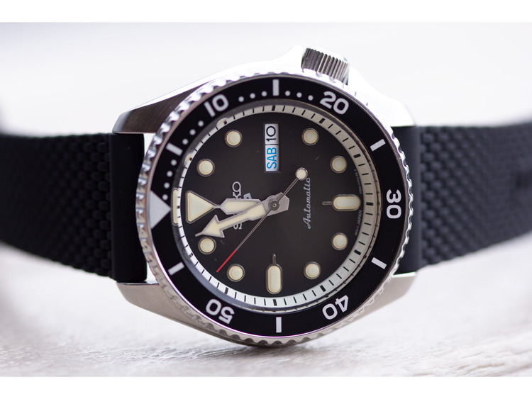 Seiko 5 Sports SRPD95 Rubber Milanese Strap Watch