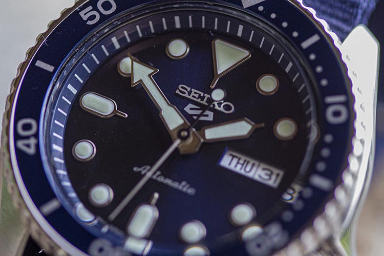 Dial Close Up Details On SRPD87 Watch