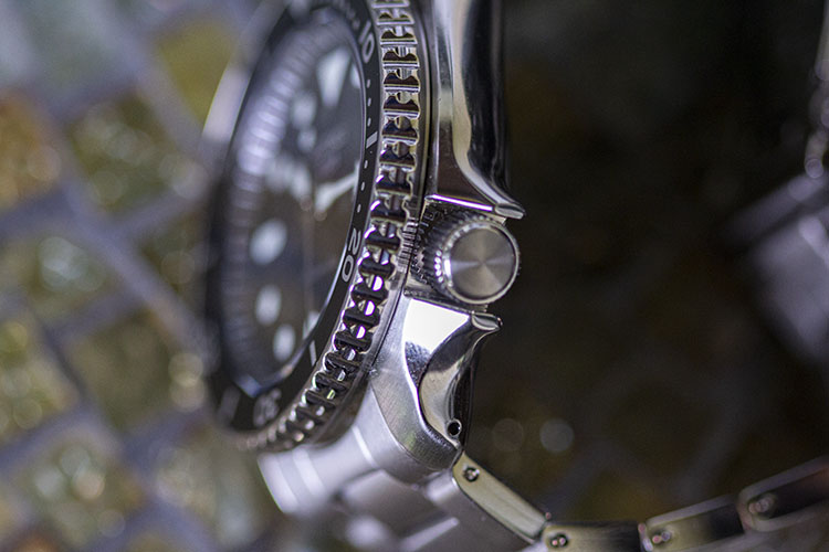 Non Screw Down Crown On Seiko SRPD55 Diving Watch