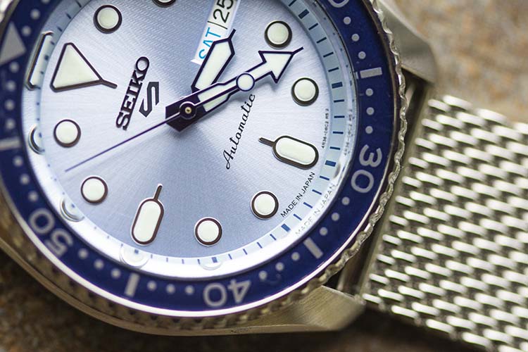 SRPE77 Ice Blue Dial Details Sunray Texture