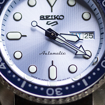 SRPE77 Made In Japan Blue Dial Close-up