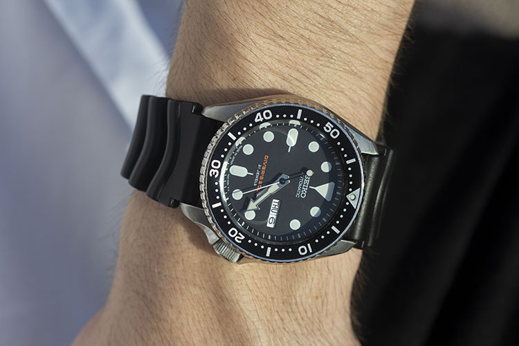 Seiko SKX007J Divers Watch Wristshot