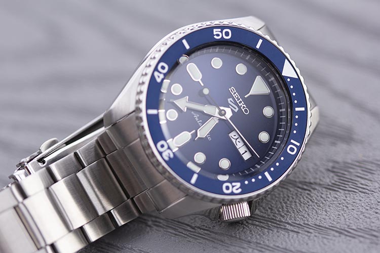 Seiko Stainless Steel 3 Link Bracelet On SBSA001