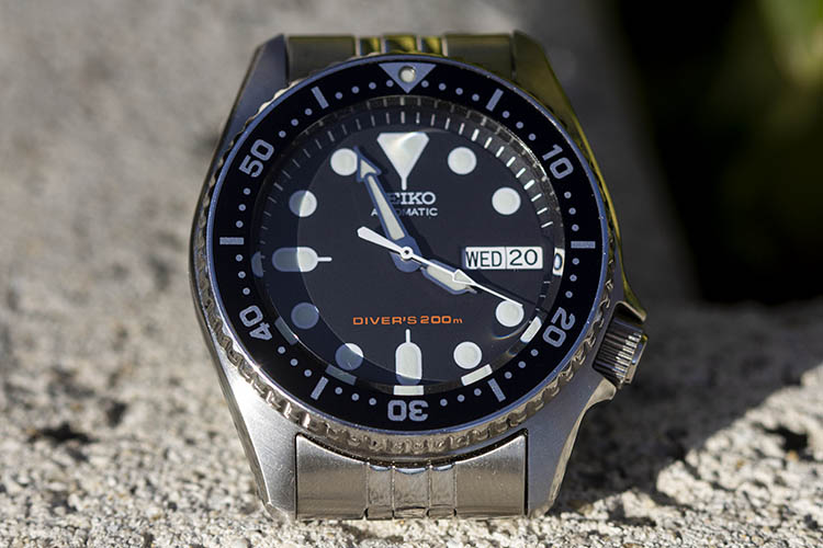 Black Dial Details Of SKX013 38mm