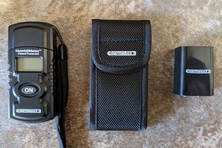 CigarMedics Caloibrating Device, HumidiMeter, and Travel Case